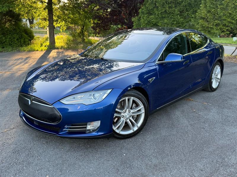 tesla model s 2015 5YJSA1E23FF118351 image tesla model s 2015 5YJSA1E23FF118351 image